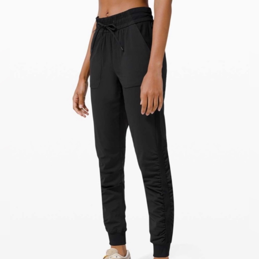 Lululemon Beyond the Studio Joggers size 2